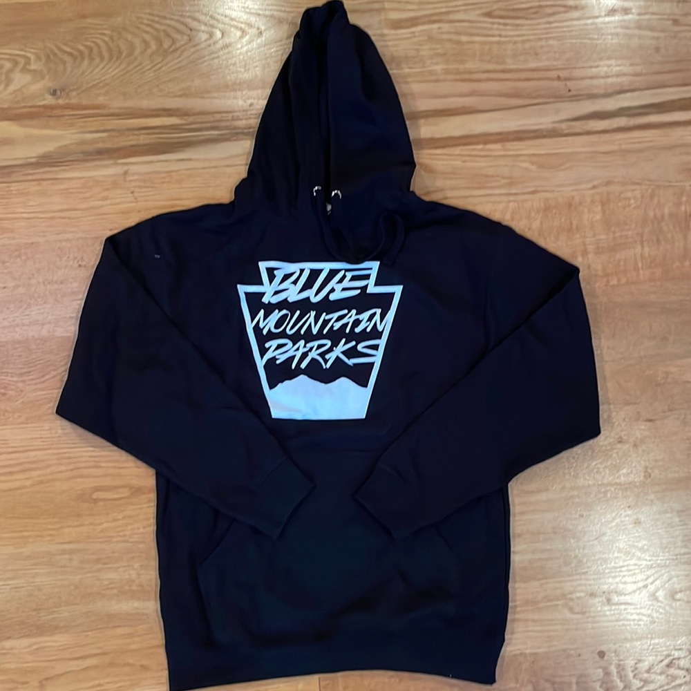 Blue Mountain hoodie, Men’s M, NWOT, black